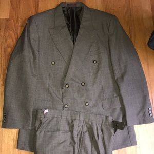 Men’s double breasted Shepherd’s check suit